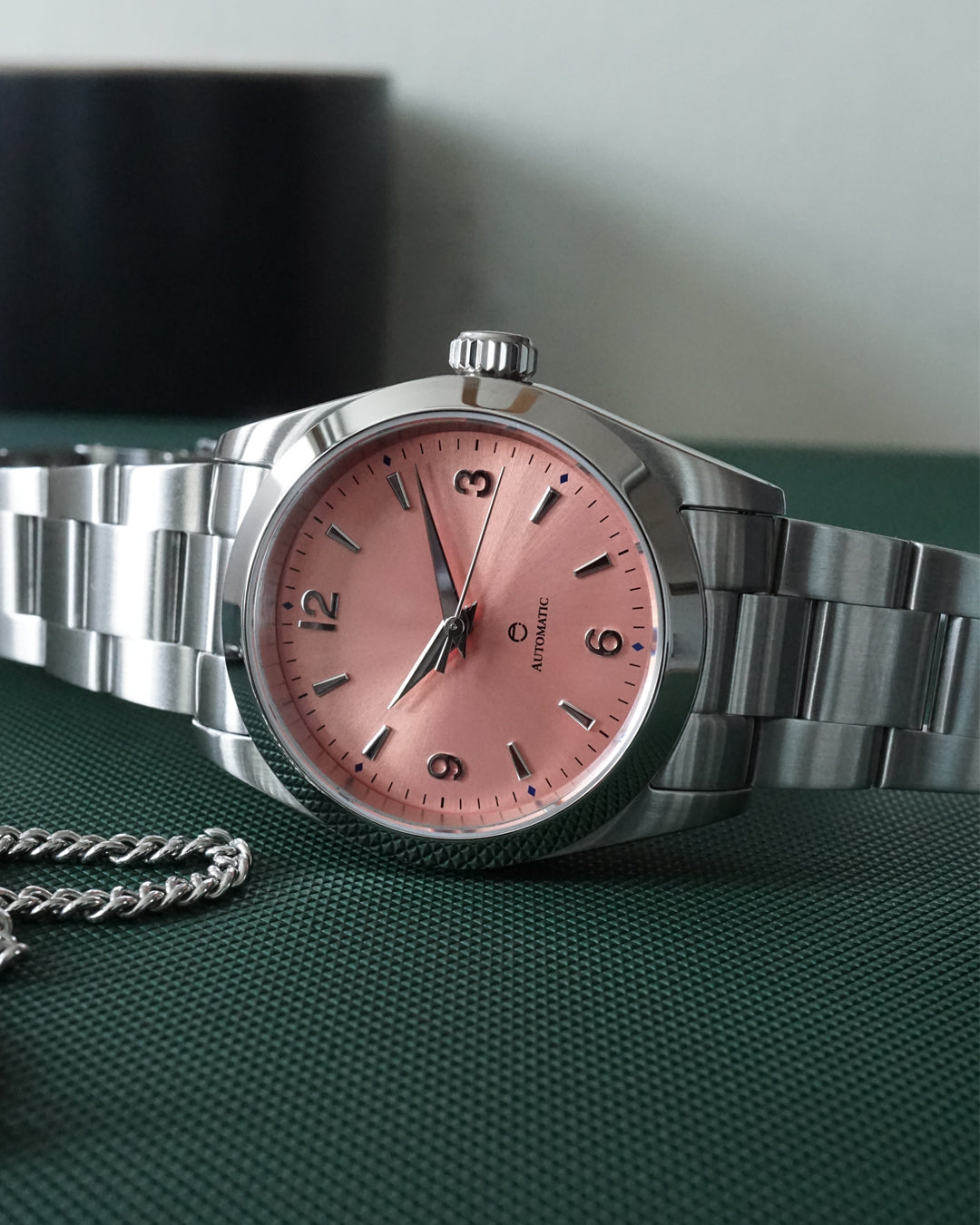 A6 Reverie Salmon Sunburst