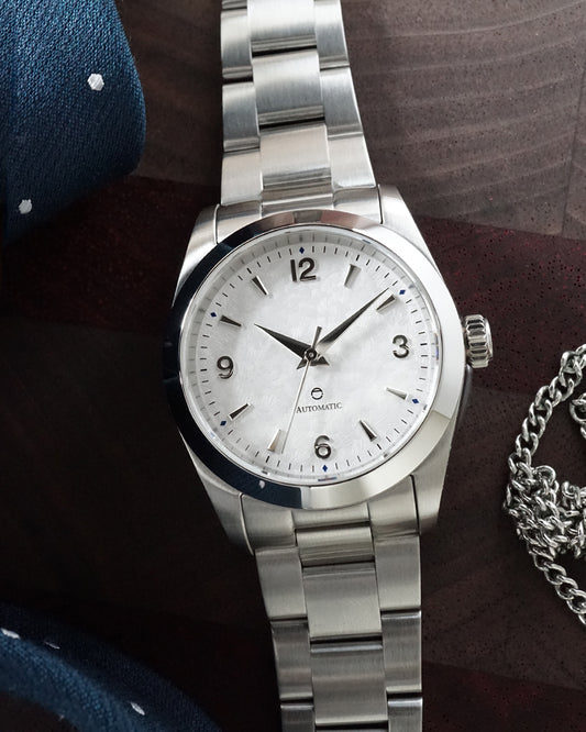 A6 Reverie White Snowflake