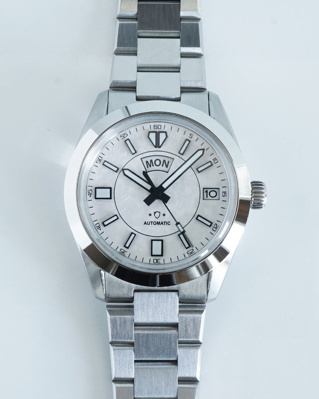 A5 Legacy X - White Snowflake (Pre-Order)