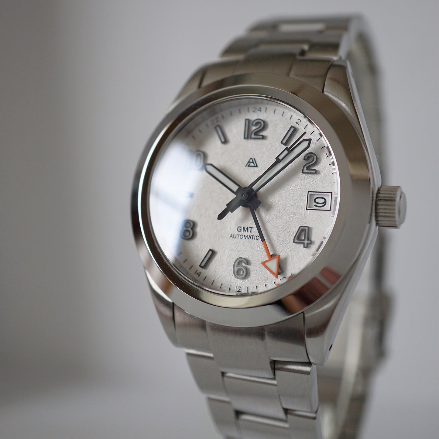 A4 Prelude 37 GMT White Snowflake (Fixed Bezel)